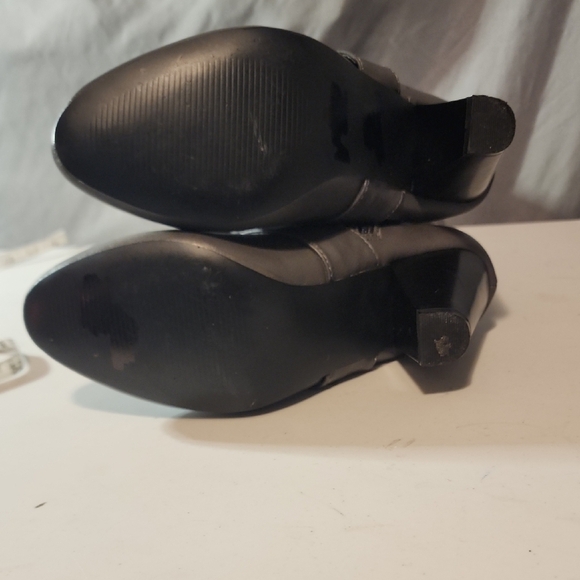 Rampage Gray Heeled Boots with Edgy Buckle Straps - Picture 8 of 10